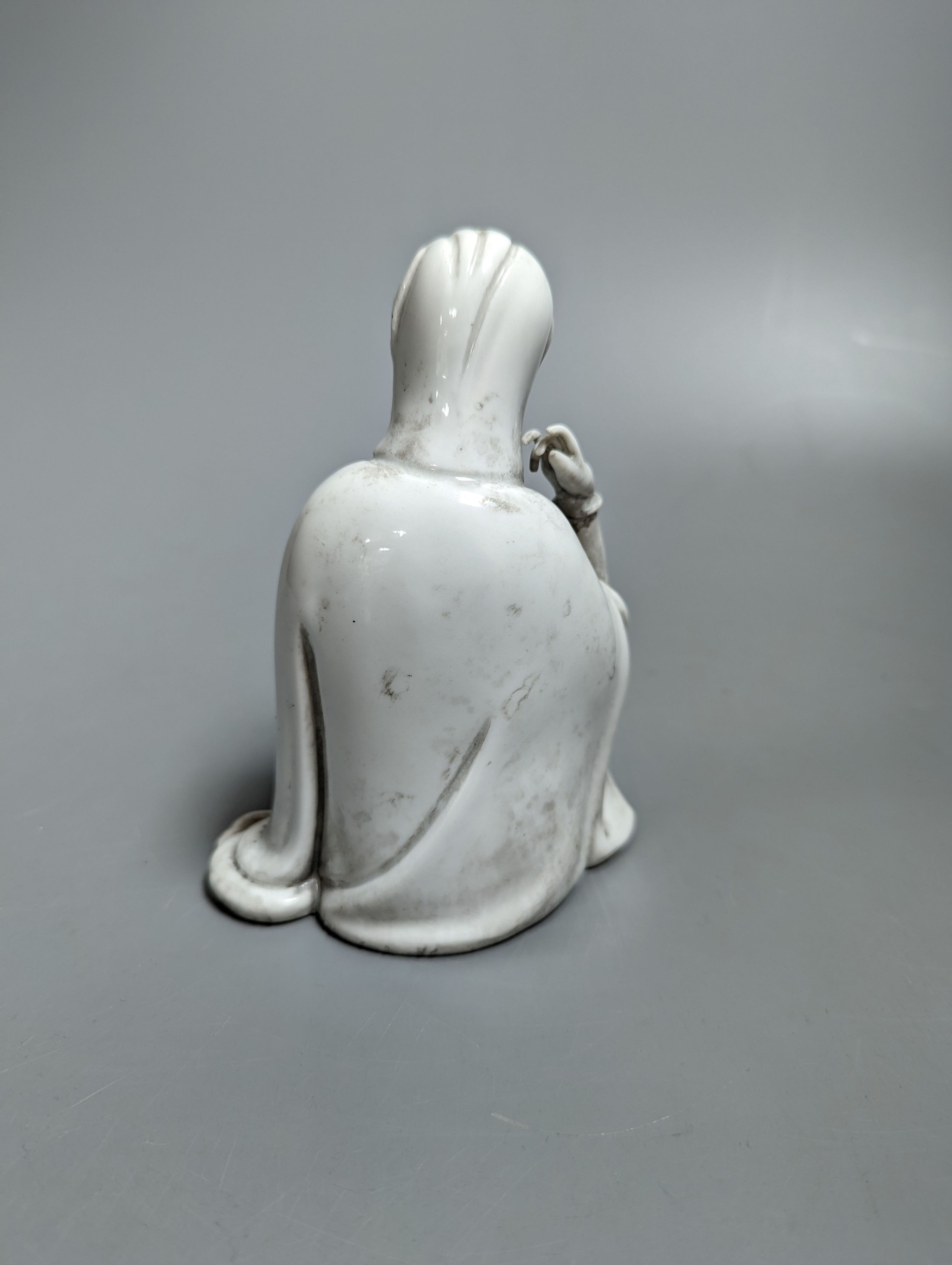 A Chinese blanc de chine figure of Guanyin 13cm